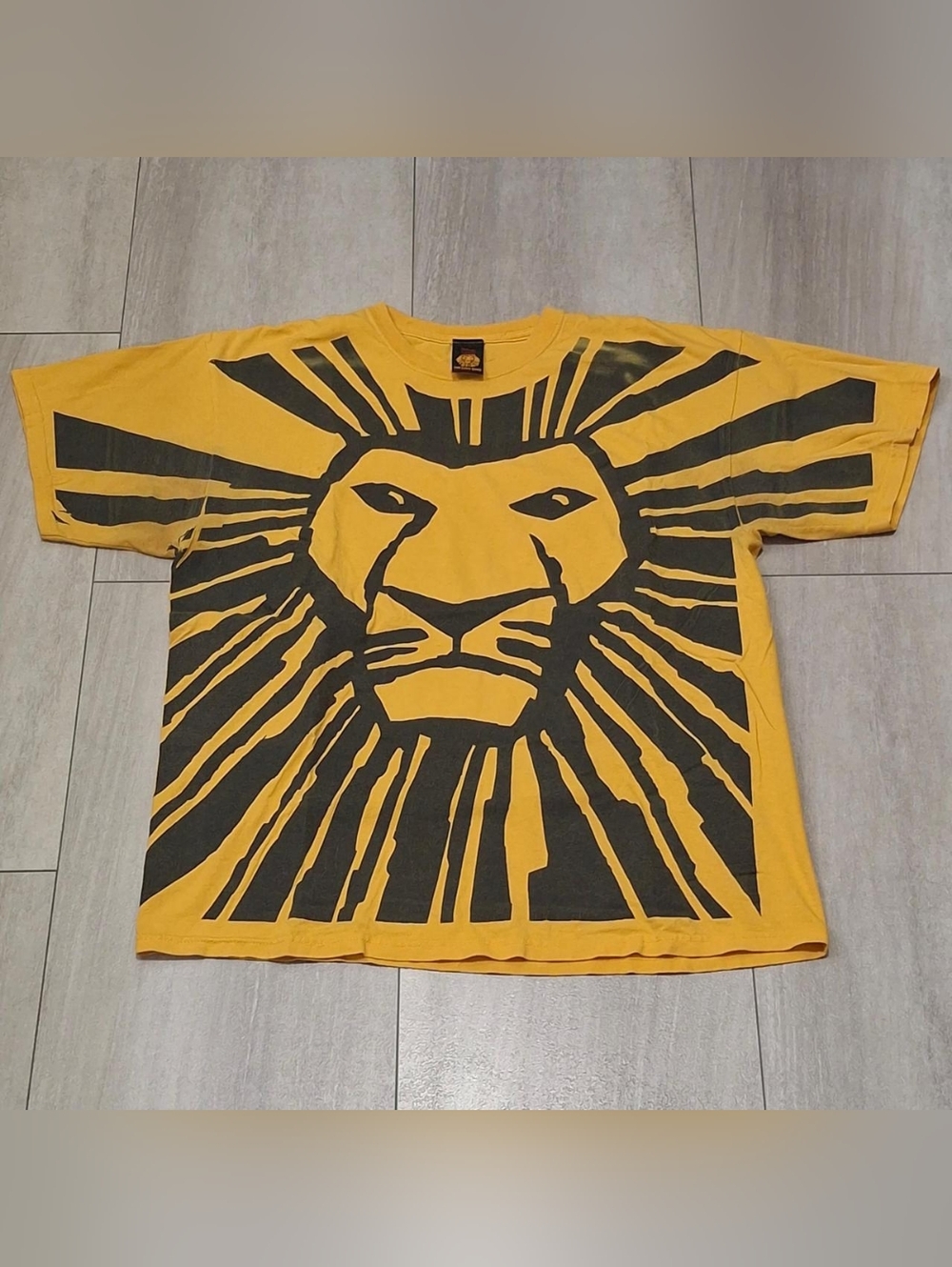 Vintage Disney The Lion King Shirt Mens XL Yellow Broadway Musical Big FaceARM